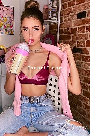 PADMA - Paris Escorts