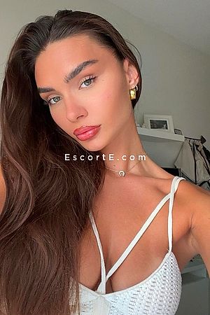 EMILY - Paris Escorts