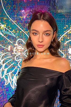 LIGEIA - Paris Escorts