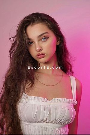 LIPICA - Paris Escorts