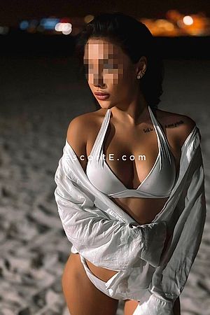 Emillia - Paris Escorts
