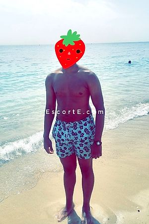 general metisse - Paris Boy Escorts