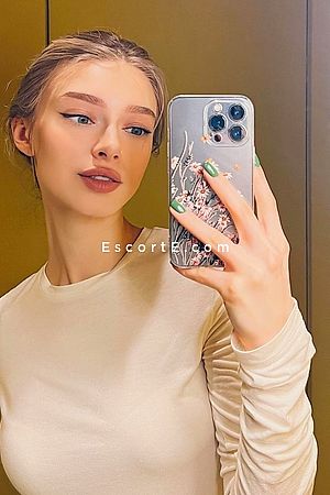 SARIN - Escort Girl Paris