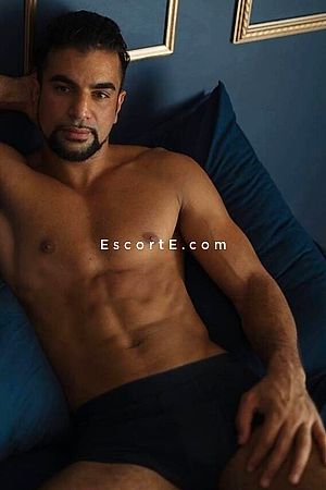 Ali - Lyon Boy Escorts