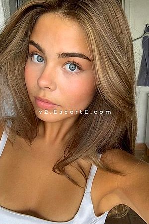 ELMARIE - Paris Escorts