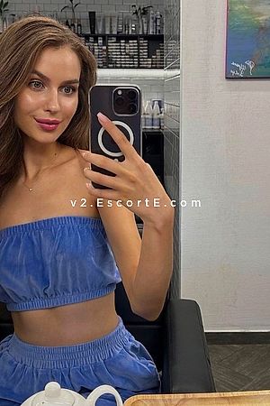 LAINY - Escort Girl Paris