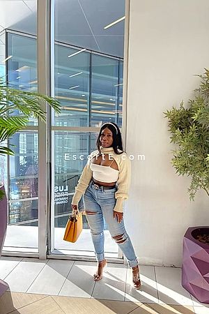 Mauricette - Escort Girl Tours