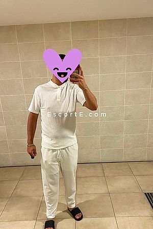 DOLAR - Aix-En-Provence Boy Escorts