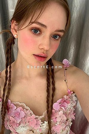 ARSINEE - Paris Escorts