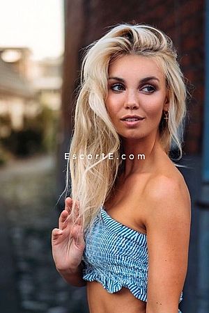 CHINARA - Paris Escorts