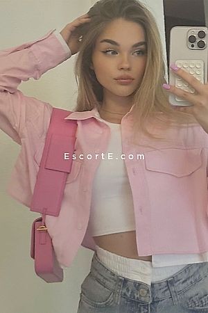 DAMINI - Paris Escorts