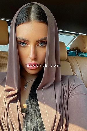 Aleks - Paris Escorts