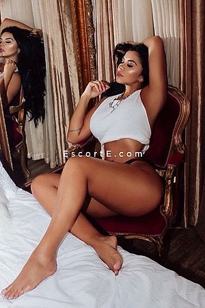 Karla - Escort Girl Montpellier