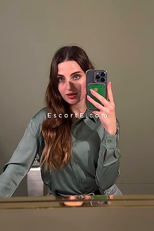 Zlata - Paris Escorts