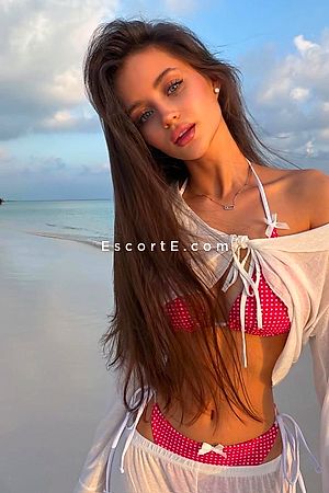 LANEY - Paris Escorts