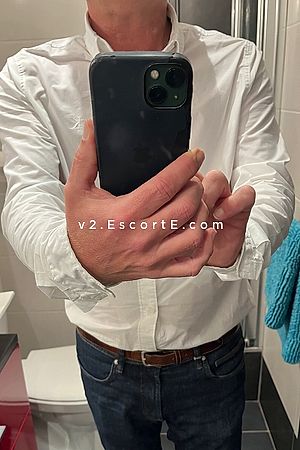 Adrieni - Nantes Boy Escorts