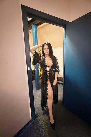 Malena - Escort Girl Paris
