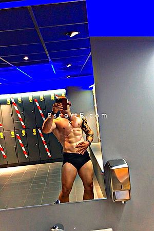 Ricardop - Aix-les-Bains Boy Escorts