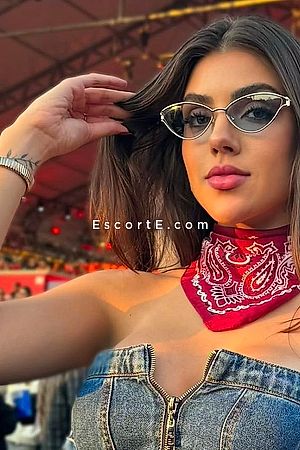 MARET - Paris Escorts