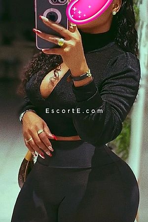 Carameldemer - Escort Girl Dole