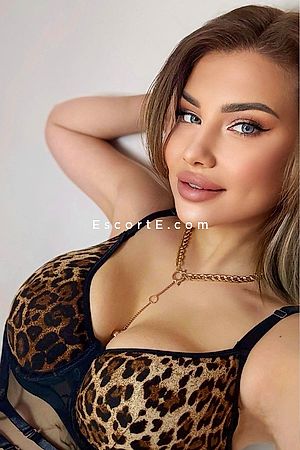 Bella - Lyon Escorts