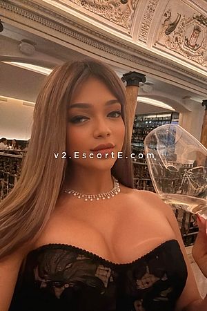 Noa Aliya - Saint Tropez Escorts