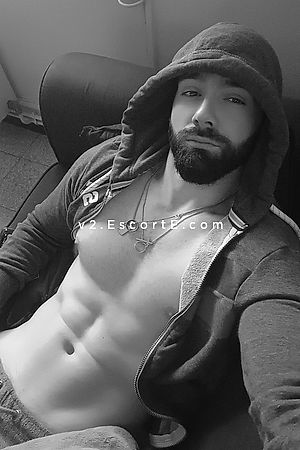 Enzo - Escort Boy Saint-Etienne