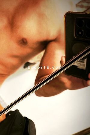 Paul - Pau Boy Escorts