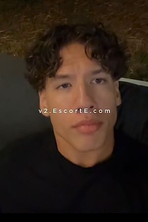 BRADLEY BONY - Cannes Boy Escorts