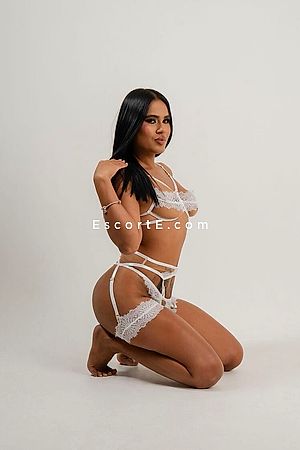 Kandy - Paris Escorts