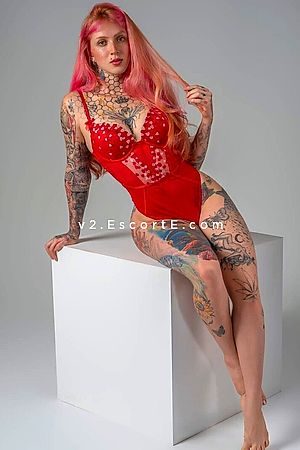 Alice - Escort Girl Paris