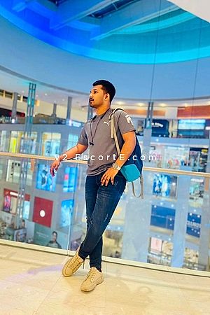 Arefin - Paris Boy Escorts