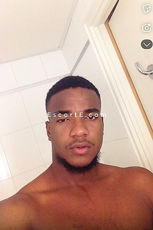 Georges - Lille Boy Escorts