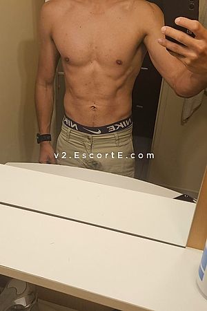 Gabriel - Bordeaux Boy Escorts