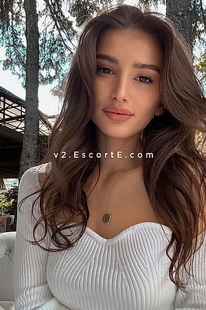 SIMA - Escort Girl Paris