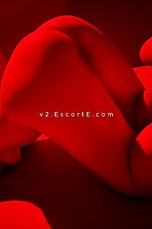 Satine - Caen Escorts