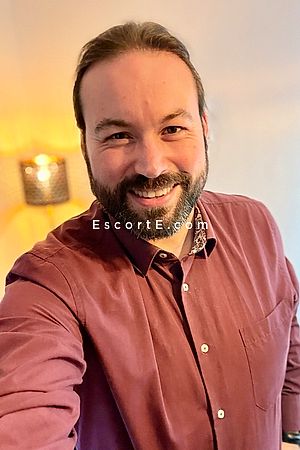 ROMAINTIME - Lisieux Boy Escorts