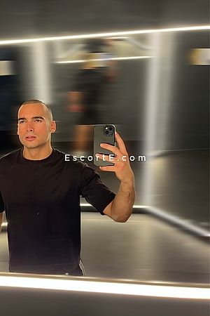 Open - Paris Boy Escorts