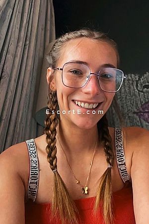 ROZELI - Escort Girl Paris