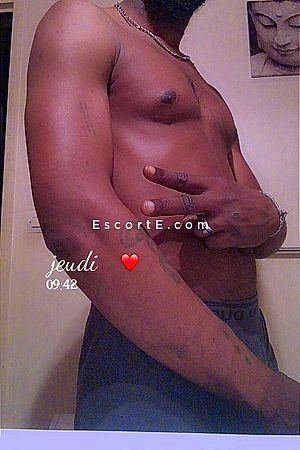 Berso - Pau Boy Escorts