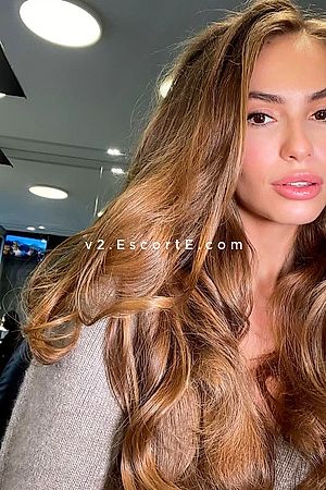 STEFANI - Escort Girl Paris