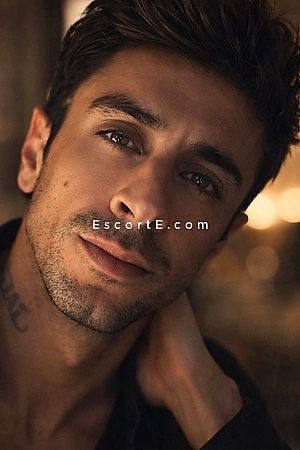 Evan - Escort Boy Royan