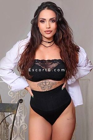 Monica - Lyon Escorts