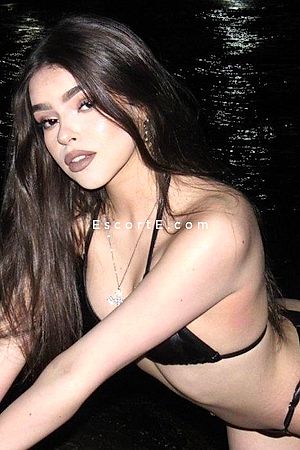 Suzanna - Lyon Escorts