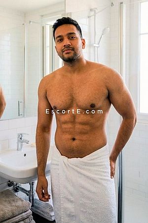 MD MIRAZ AMIN - Escort Boy Paris