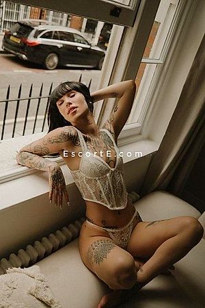 Charlotte - Escort Girl Paris