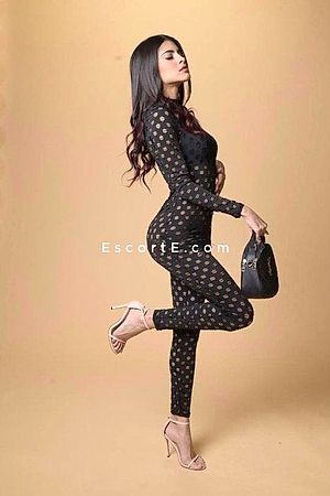 Angela - Escort Girl Paris
