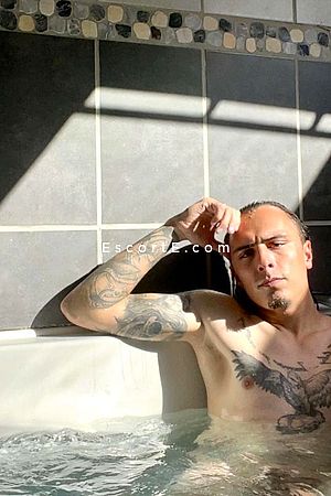 EscortBoyMetzJarny - Metz Boy Escorts