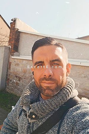 Sandro - Escort Boy Saint-Etienne