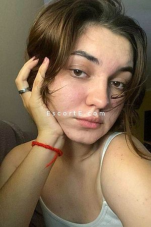 Alya - Toulouse Escorts